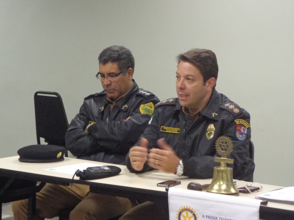 Capitão Anderson Mendes de Araújo e Tenente Coronel Mauro Celso Monteiro